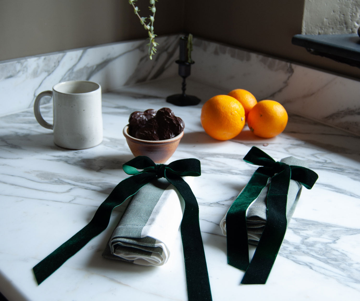 Embrace Festive Elegance: Decorating with Velvet Bows