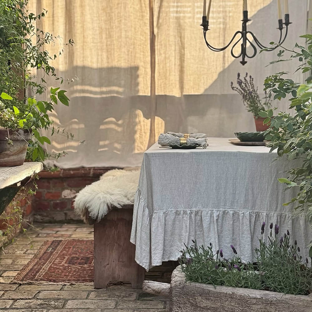 Mistral Drape Ruffled Linen Tablecloth: Brume (Natural)