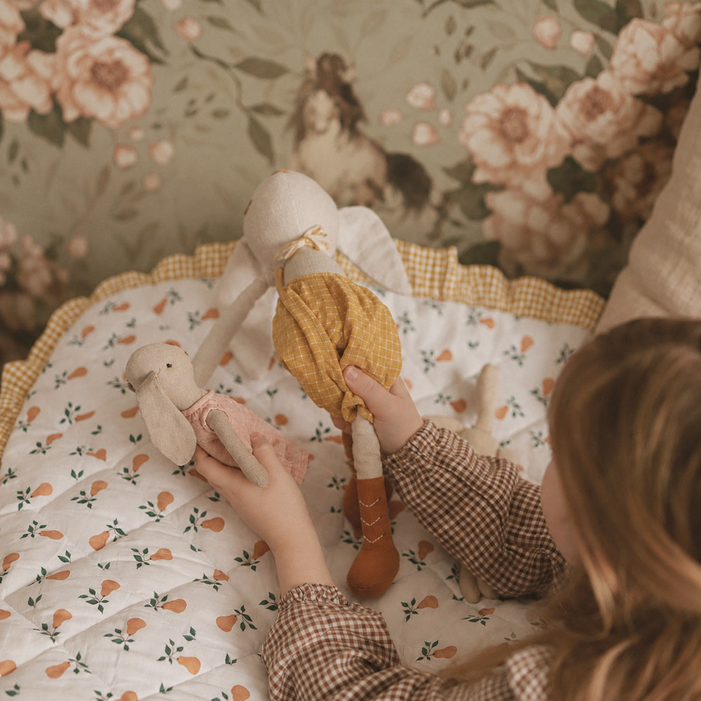 The Orchard Ruffled Quilt & Pillow Set - Pear