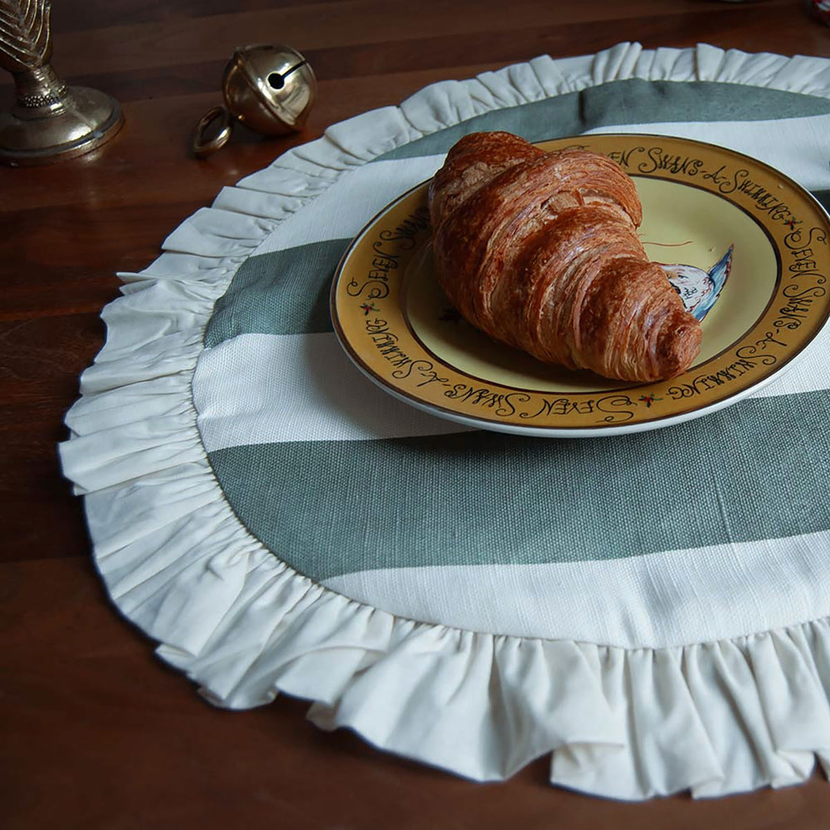 Riviera Round Ruffled Placemat – Sage