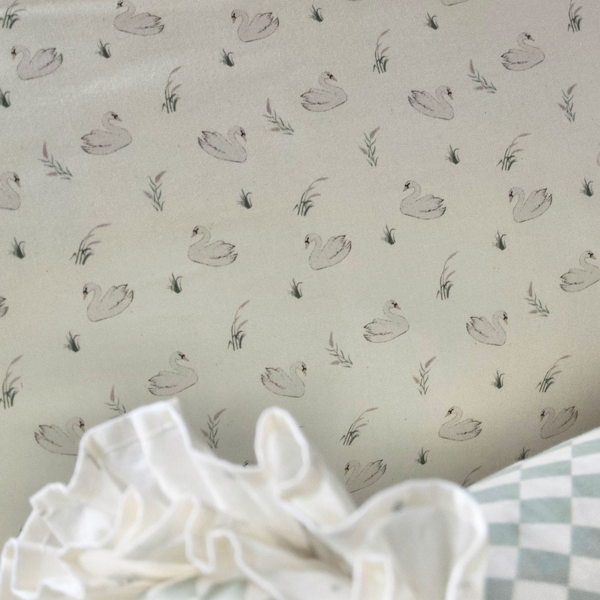 Organic Duvet Bedding Set - Ruffled Swans