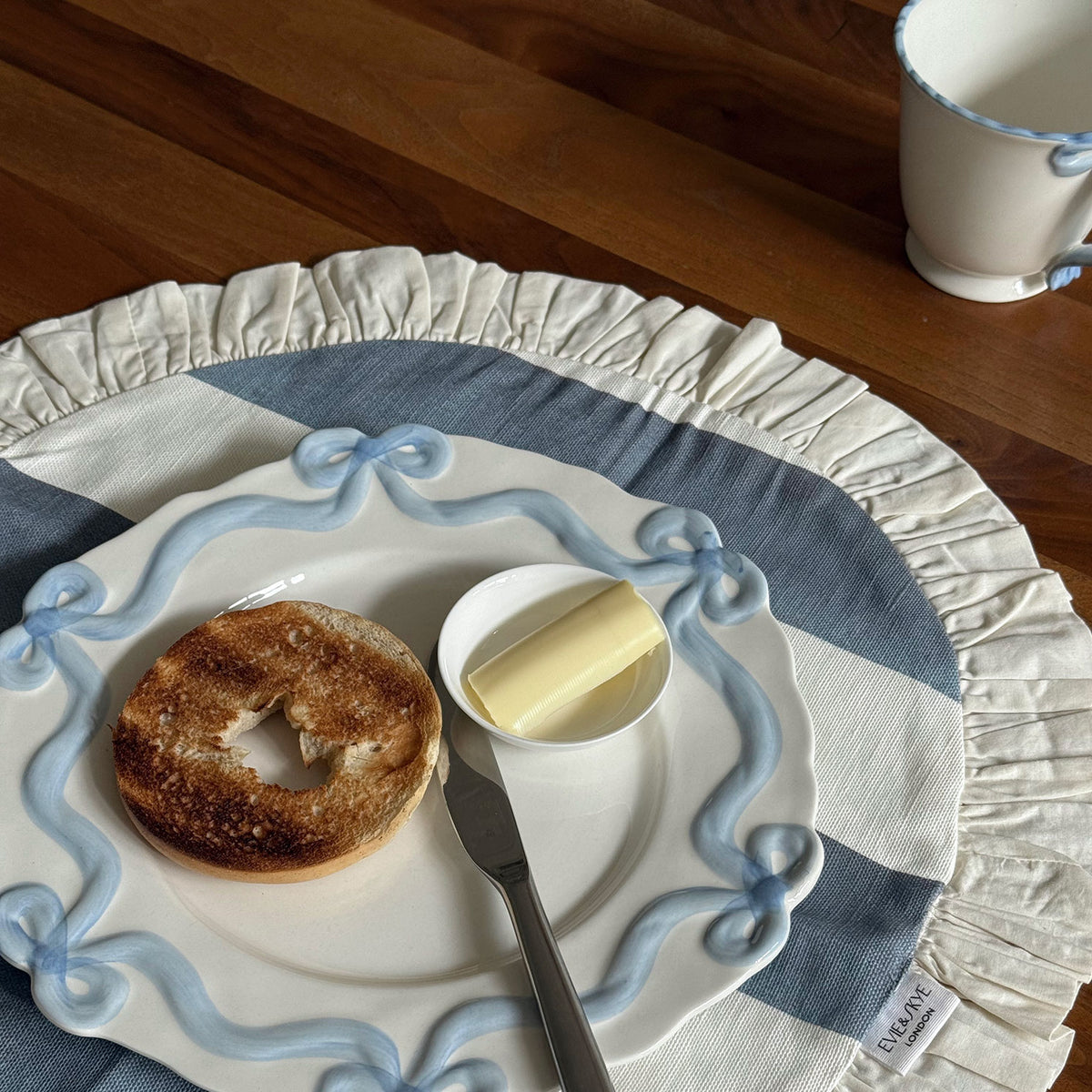 Riviera Round Ruffled Placemat – Blue