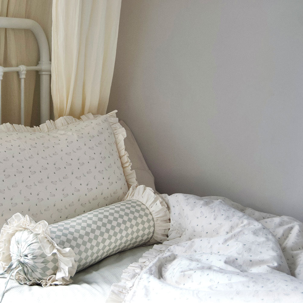 Organic Duvet Bedding Set - Ruffled Swans