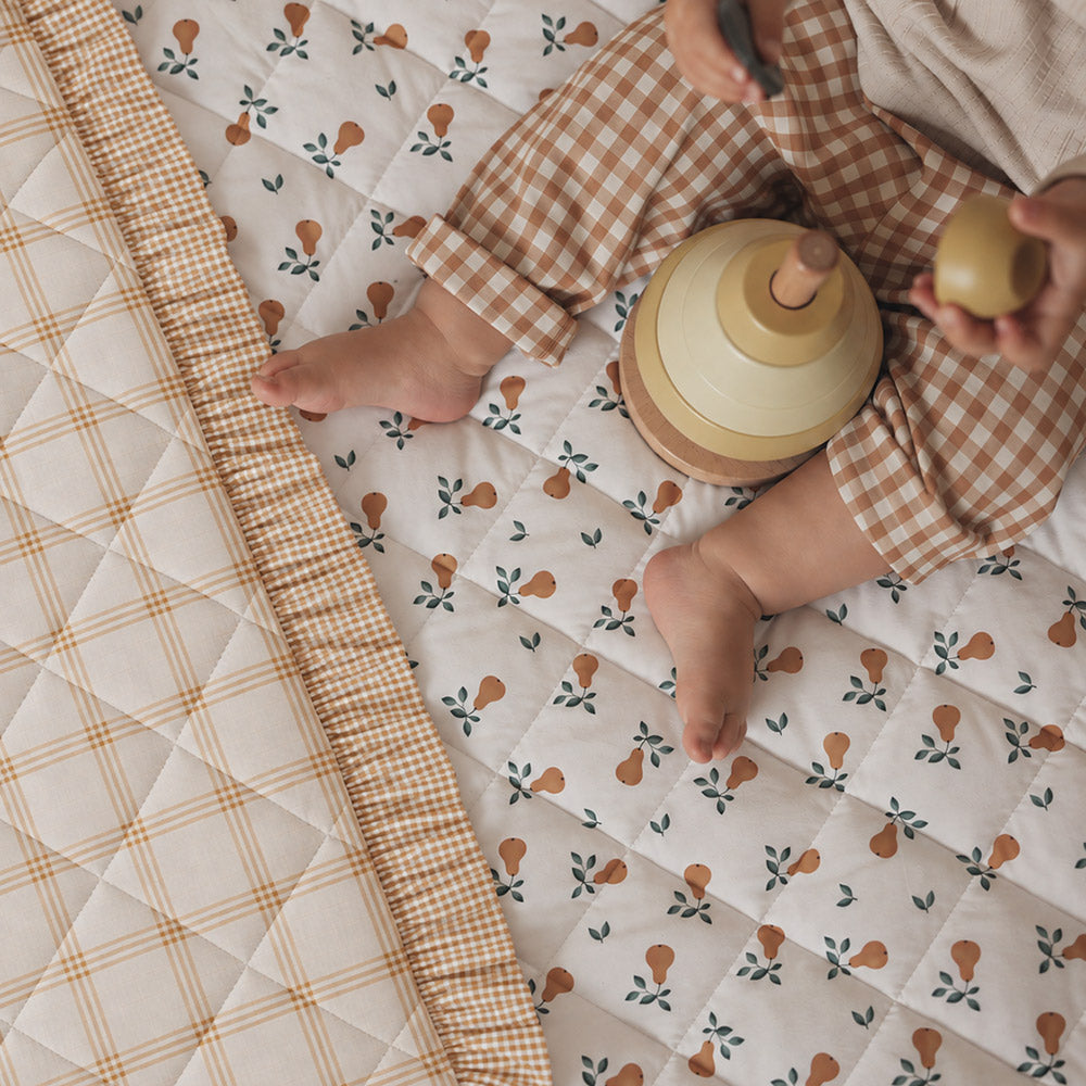 The Orchard Ruffled Quilt & Pillow Set - Pear